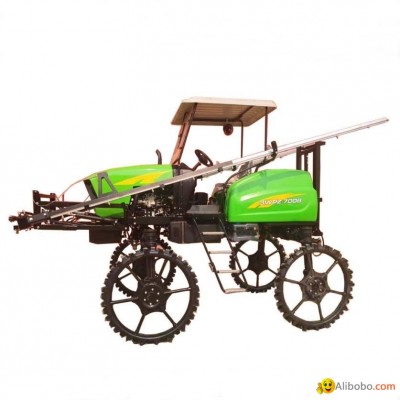 Self-propelled spray boom sprayerpicture1