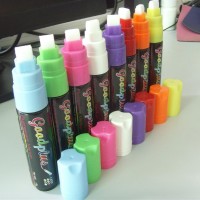 8 pack white/blue/green/yellow/pink/orange/black/red/purple marker/liquid chalk/