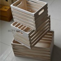 Set of 3 square wood crates