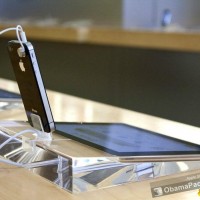 Acrylic Security display stand for Ipad+ Iphone /Ipod Crystal Display Dock