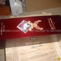 Wooden box wine