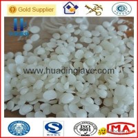 yellow and white beeswax pellets