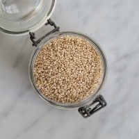 Natural sesame seeds
