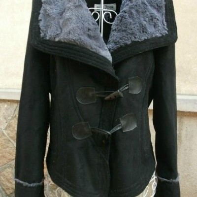 Ladies faux fur jacket with buffalo buttons trimpicture1