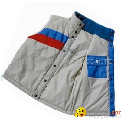 Boy's Vestpicture1