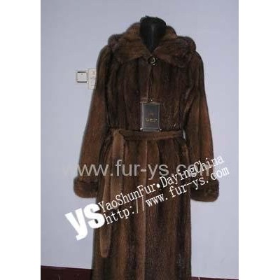 FUR COATpicture1