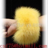 fur cuff