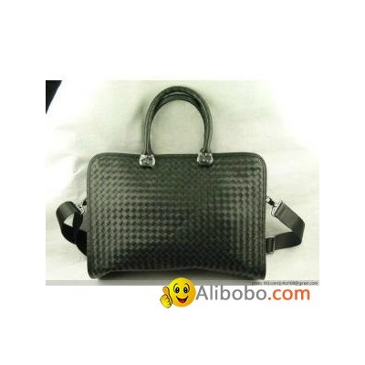 Intrecciato Calf-Skin Leather Briefcasepicture1