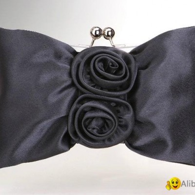 Satin blossom handbagpicture1