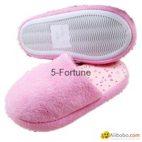 lovely baby embroidery fuzzy cute slipper with non-slip sole