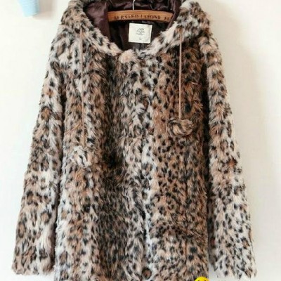 Ladies eco-friendly leopard printed faux fur costpicture1