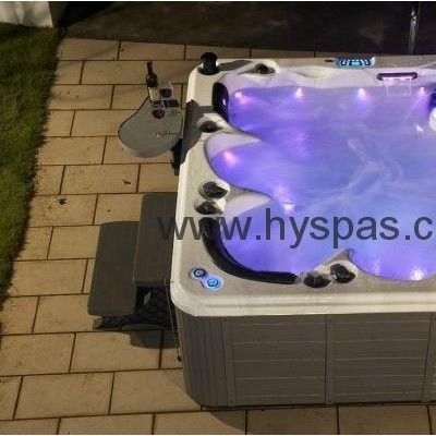 Acrylic Material and Combo Massage (Air & Whirlpool) massage bathtupicture1
