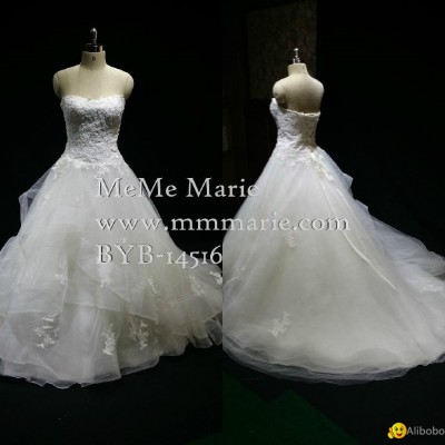 A Line Wedding Dress Sweetheart Applique Lace Brial Gownpicture1