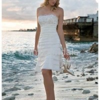 Skillfully Pleated Strapless Knee-length Wedding Dress