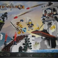 LEGO Castle Set #7079 Drawbridge Defense