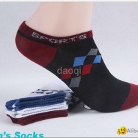 Fashion in Europe and the diamond lattice men's socks