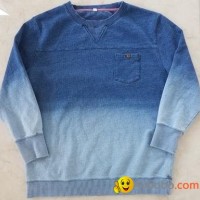 crew neck sweatershirt